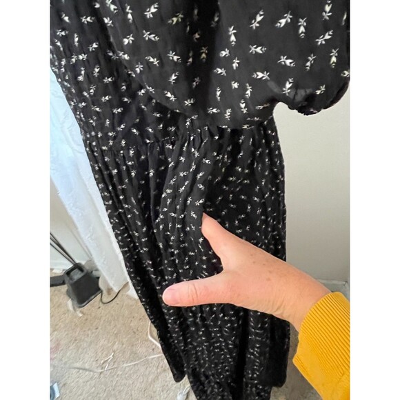 Things Between Women’s Dress Size M Black Floral Puff Sleeve Square Neck Maxi - Picture 5 of 10